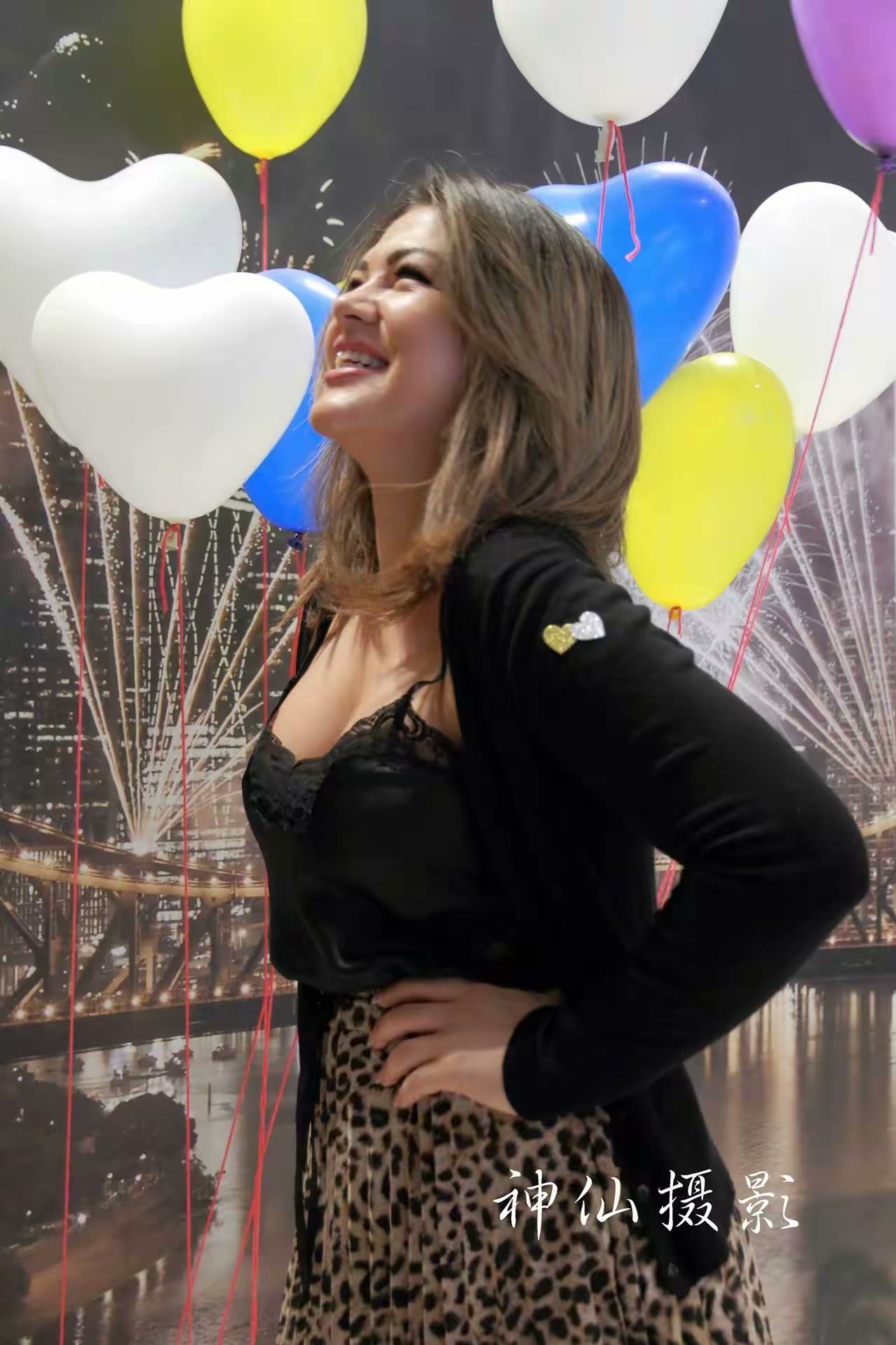 Singles social party, photograph 16