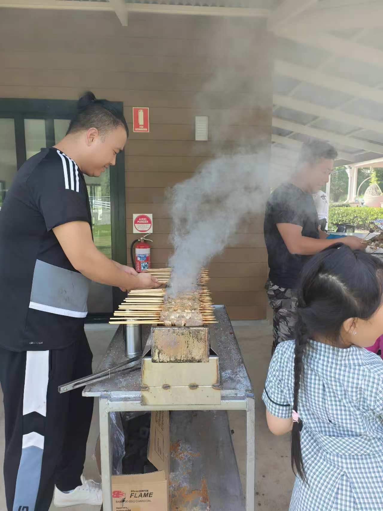 Flavours of home & barbecue, reunion photograph 16