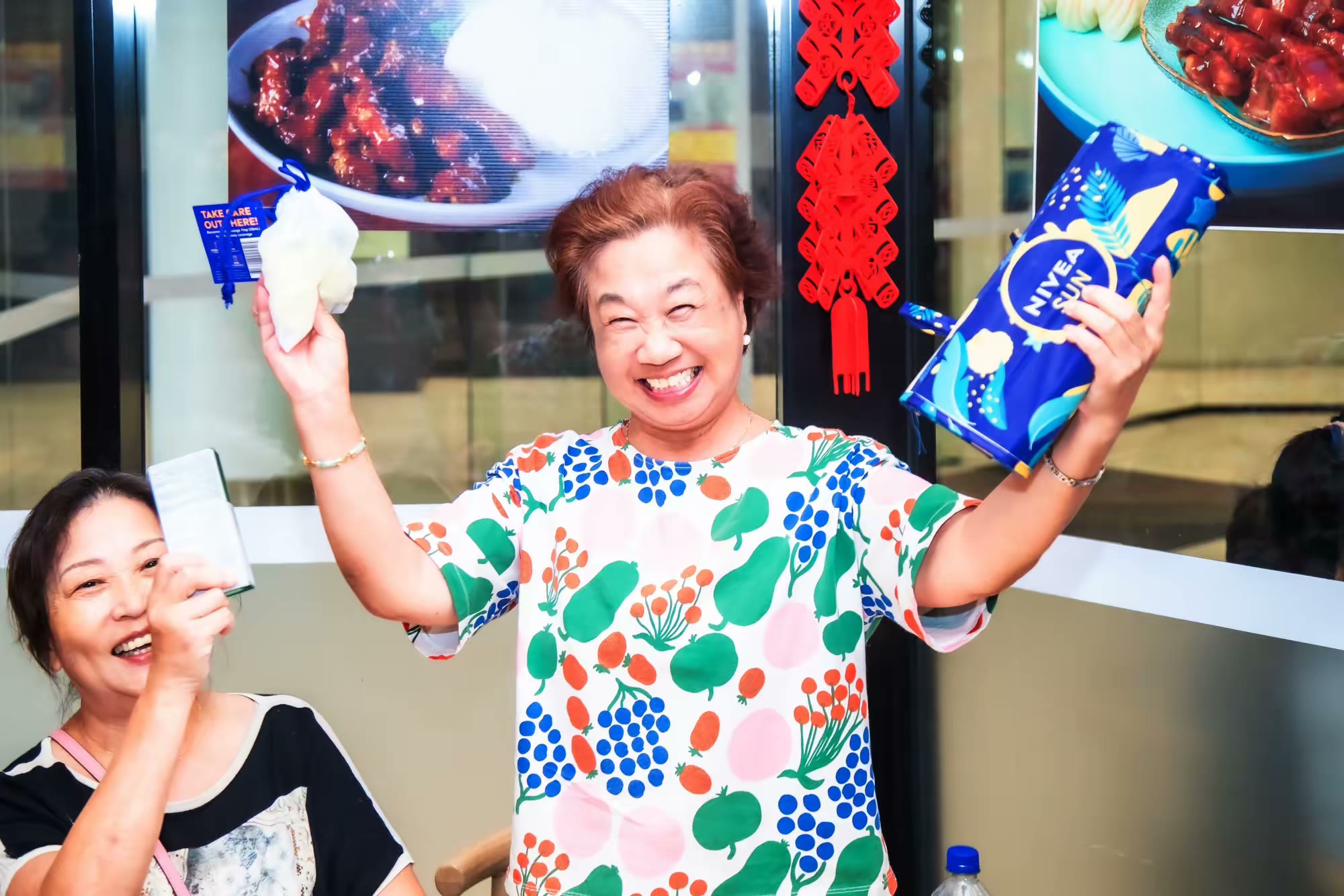 Wonton-making competition, event photograph 102
