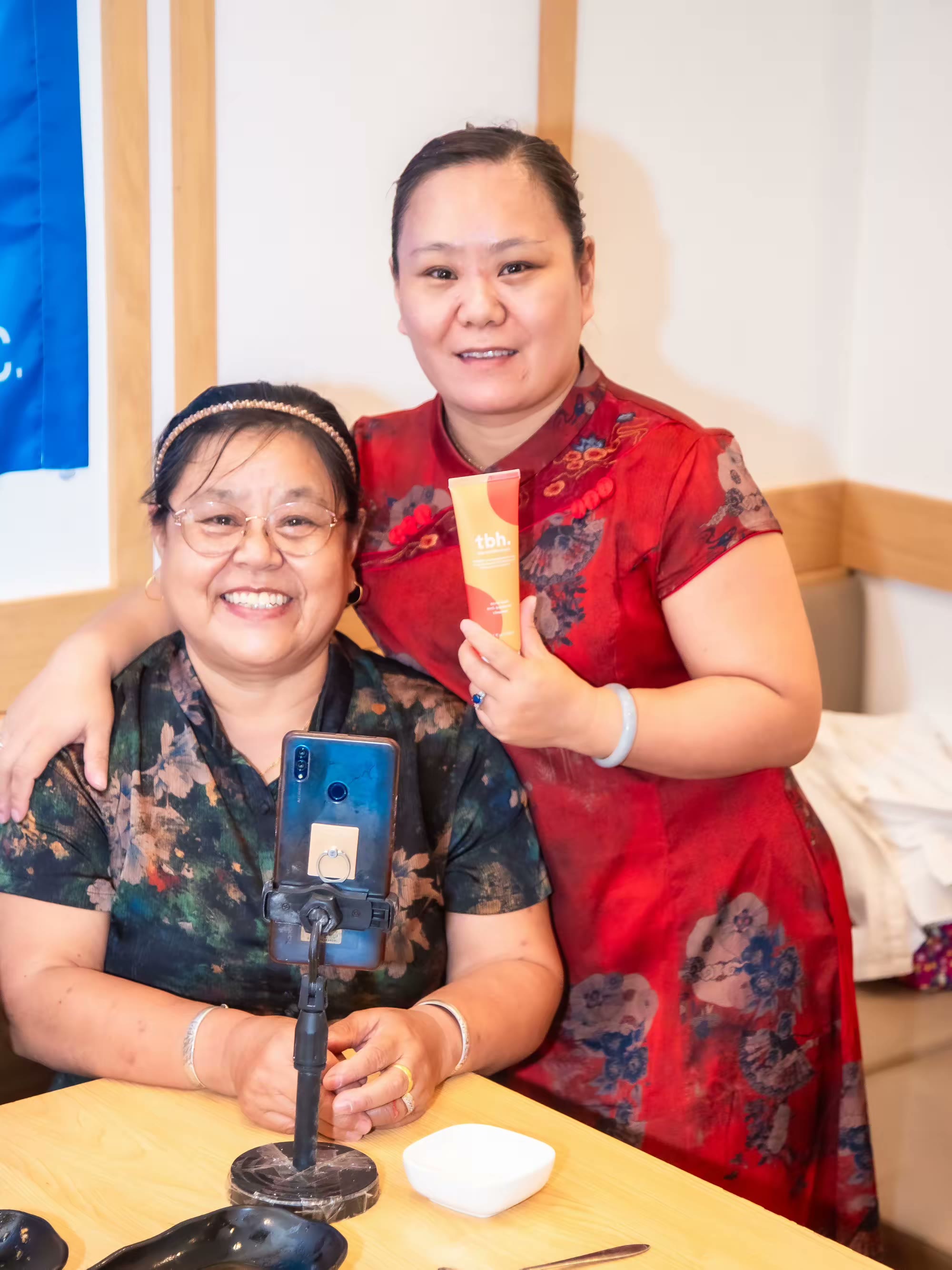 Wonton-making competition, event photograph 103