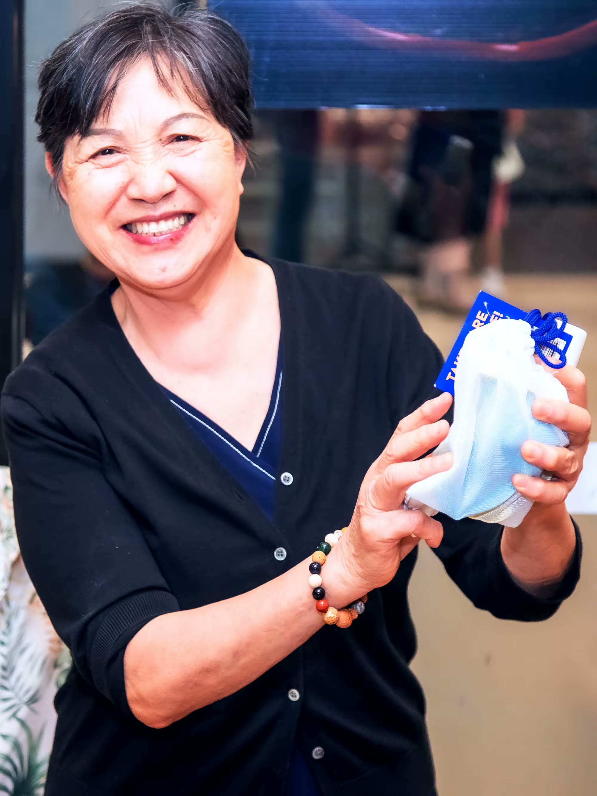 Wonton-making competition, event photograph 105