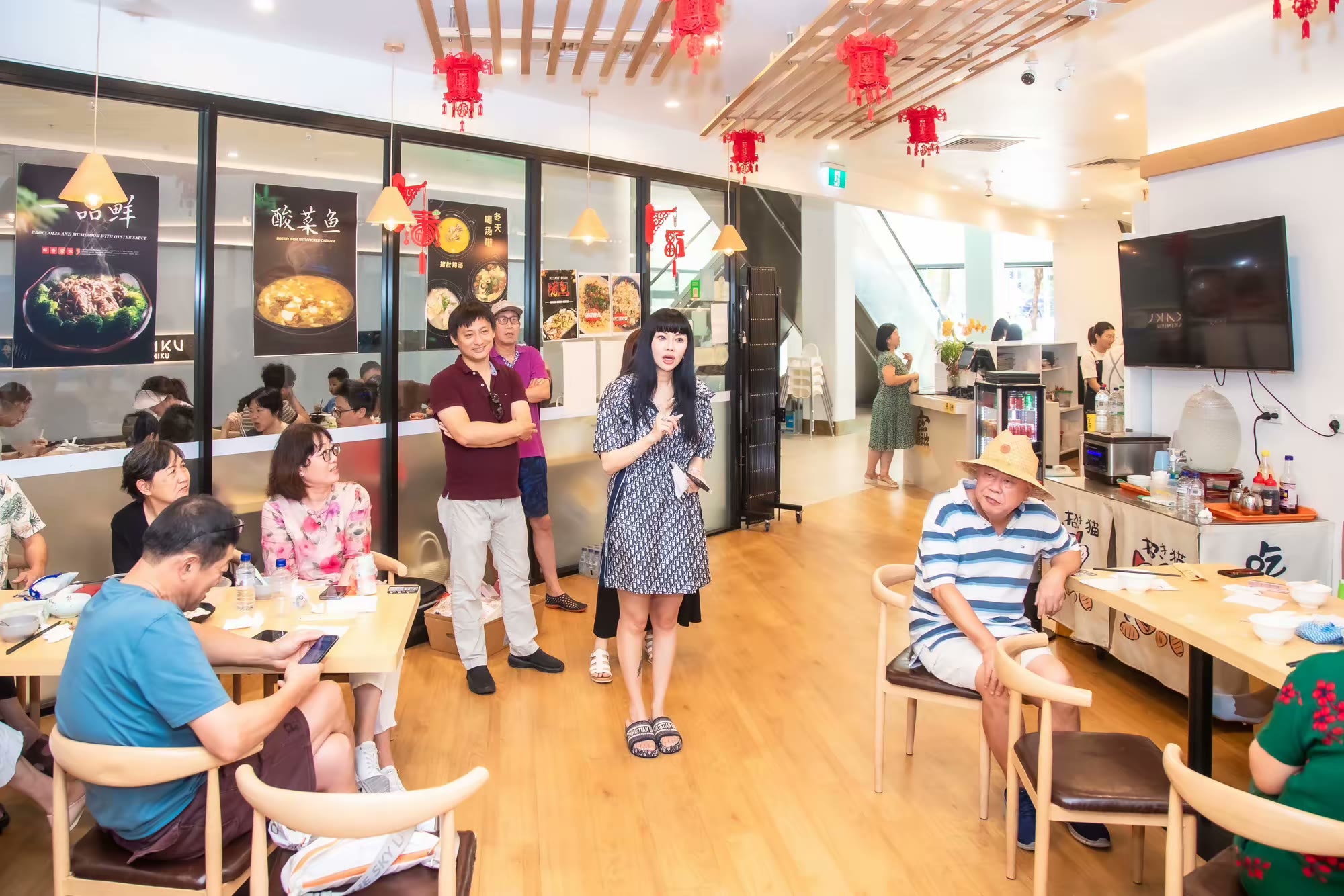 Wonton-making competition, event photograph 108