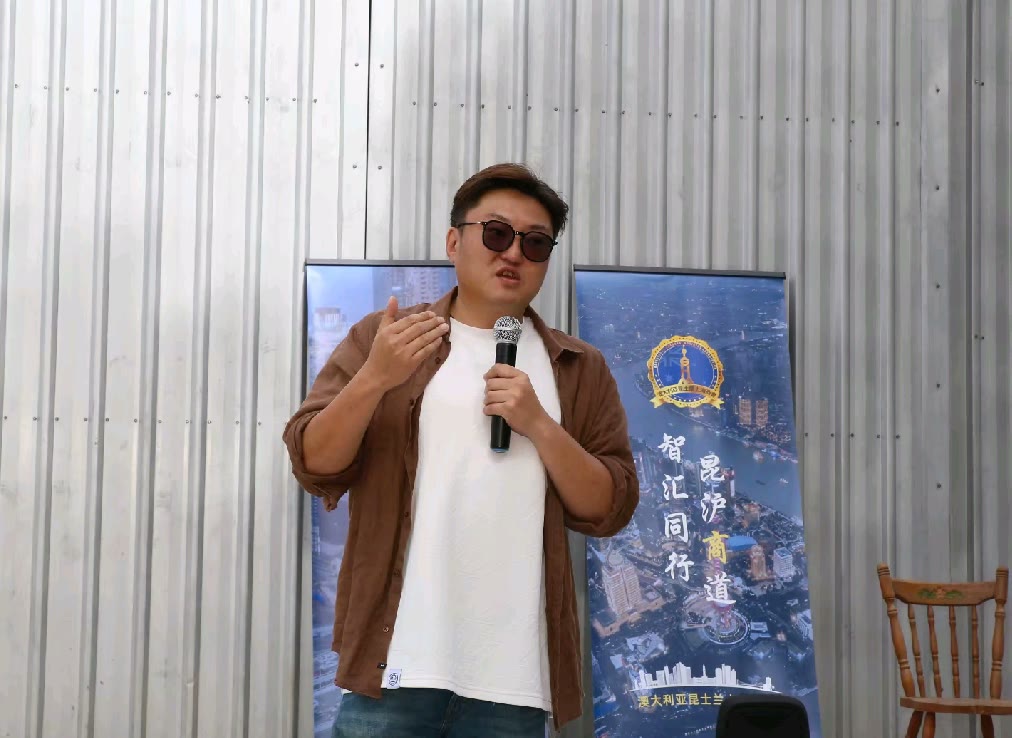 朋友相聚与开场，家庭欢聚日照片（17）