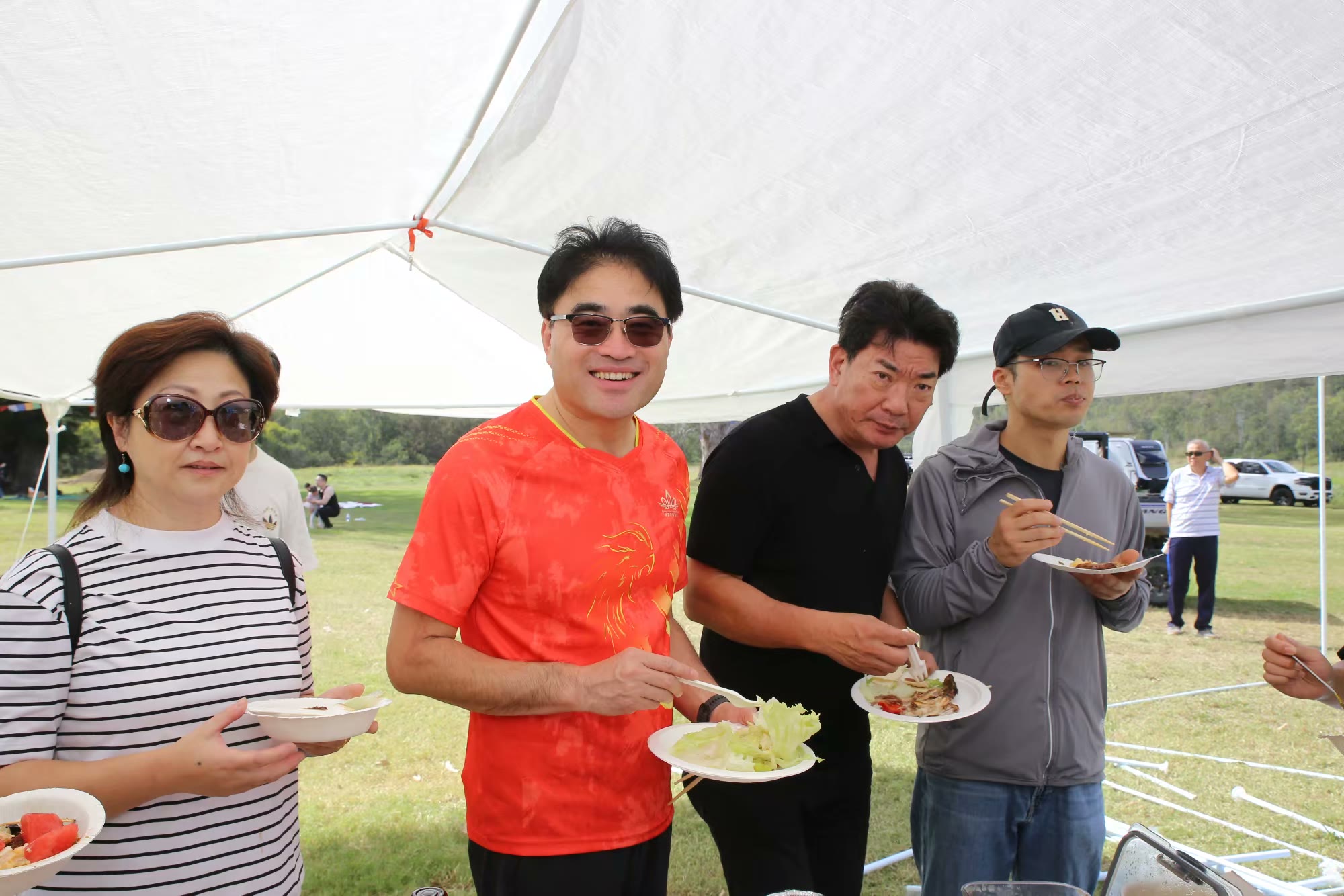 美食共享，家庭欢聚日照片（50）