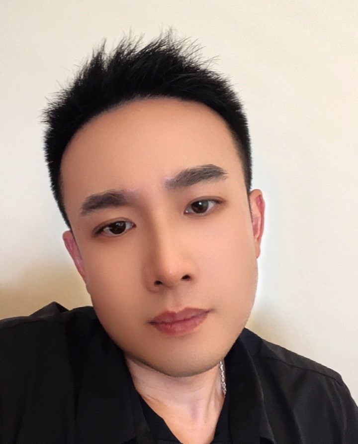 Portrait of Tim Hu